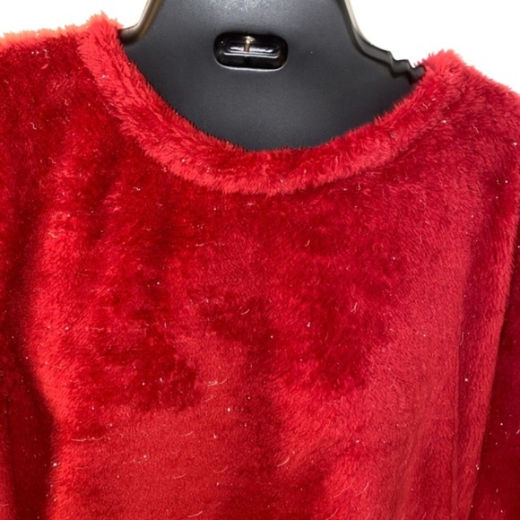 Pretty plush plus size red active top in 22w 24w - Picture 4 of 5